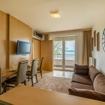 Myflat Club 218 D1-1 Wellness Siofok